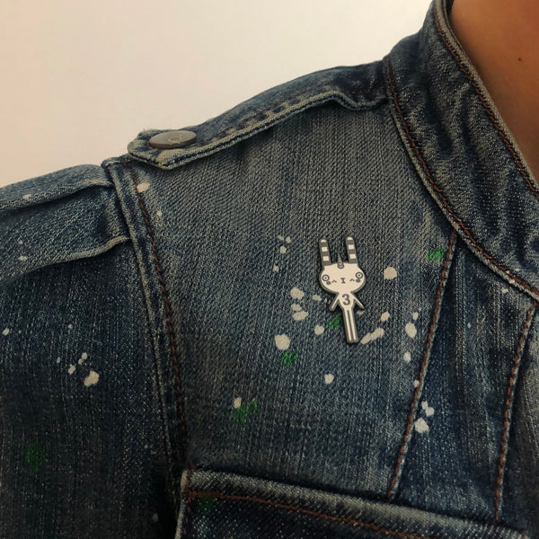 MOOKii BUNNYCORN PIN