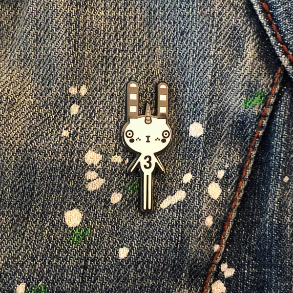 MOOKii BUNNYCORN PIN